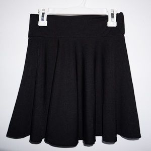 ✨ Black mini skirt